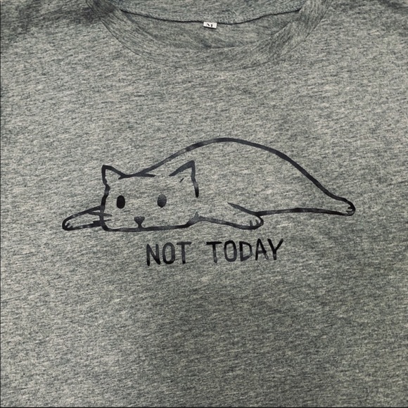 Cartoon Cat Graphic Tee - Picture 4 of 7